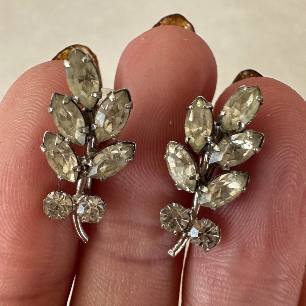 Vintage Carl Art Minimalist Crystal Rhinestone Silver Leaf Cluster Earrings